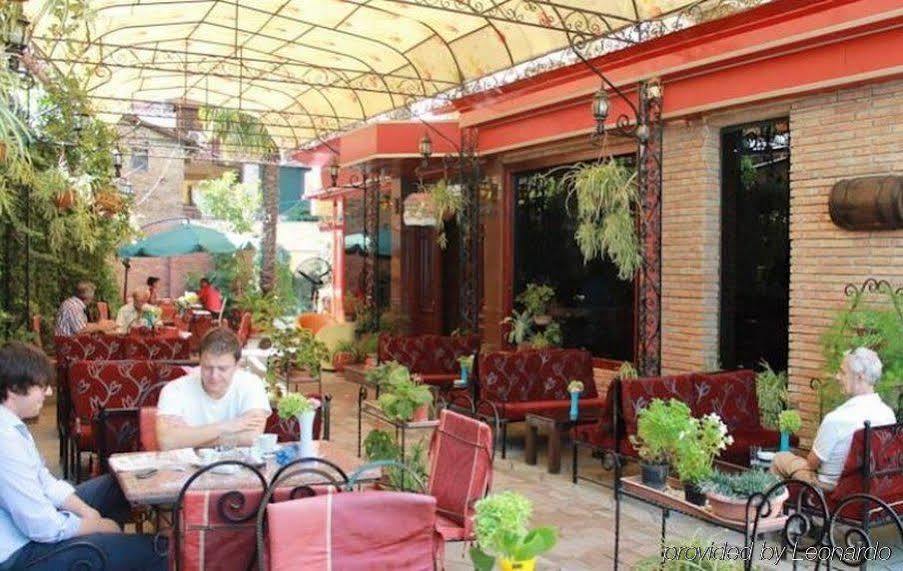 Hotell Livia Tirana