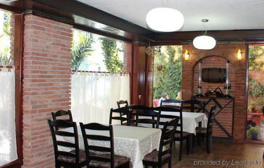 Livia Hotell Tiranë