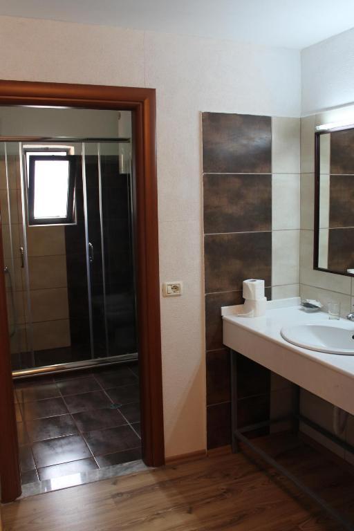 Livia Hotell Tiranë